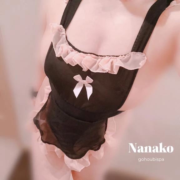 ななこ