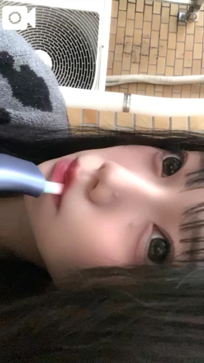 つき