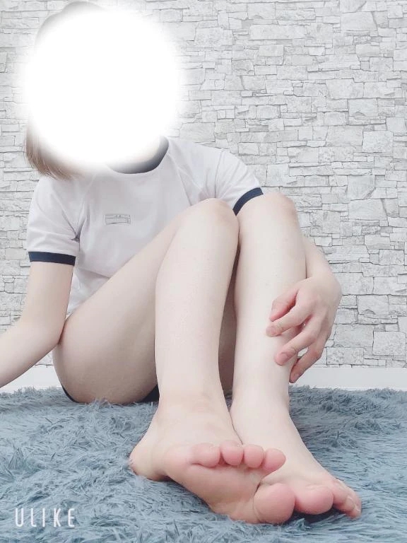 るあ