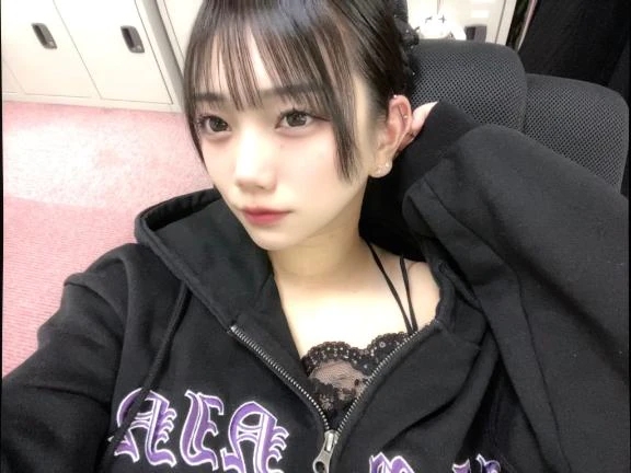 つき