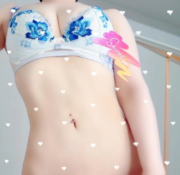 綾瀬もも