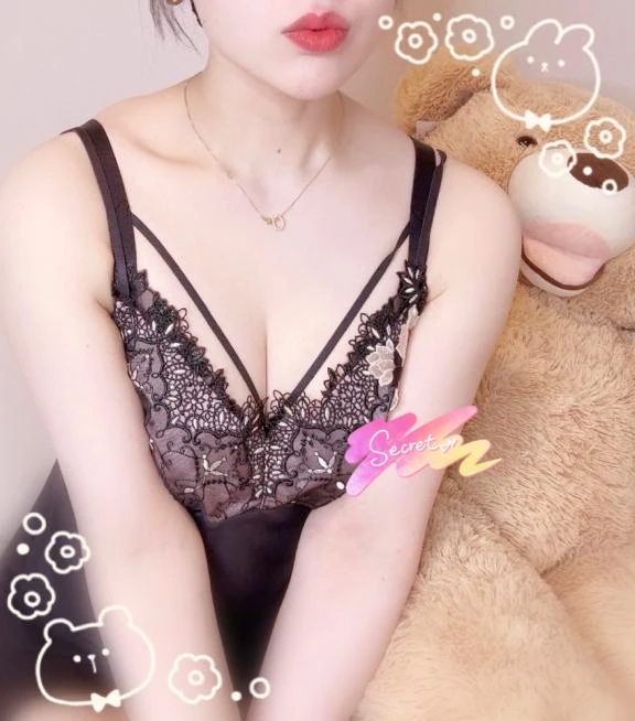 綾瀬もも