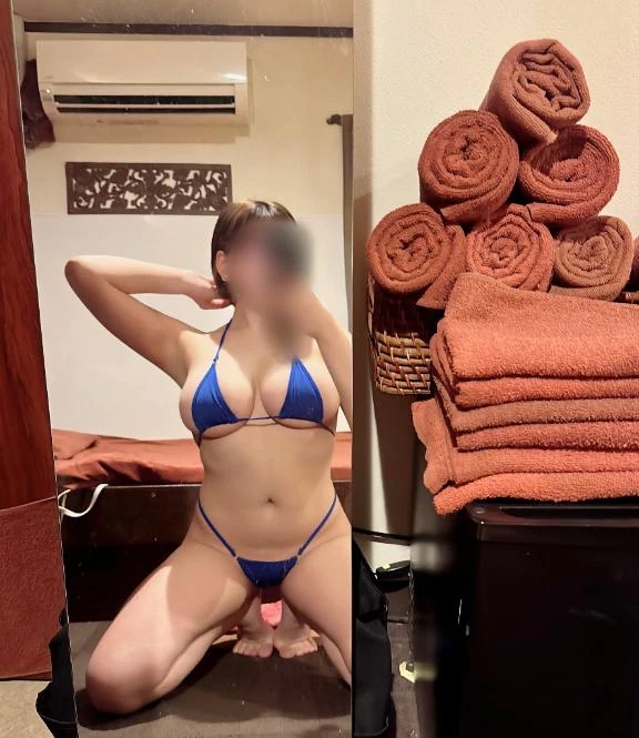 華