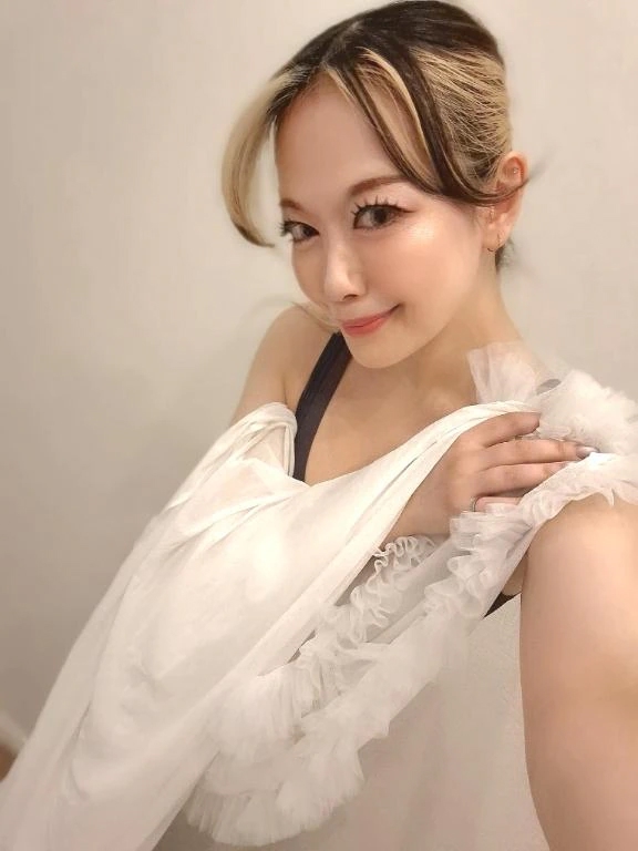 貴子