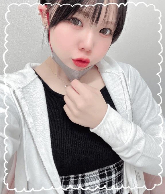 綾瀬もも