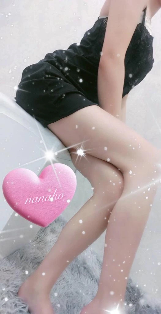 ななこ
